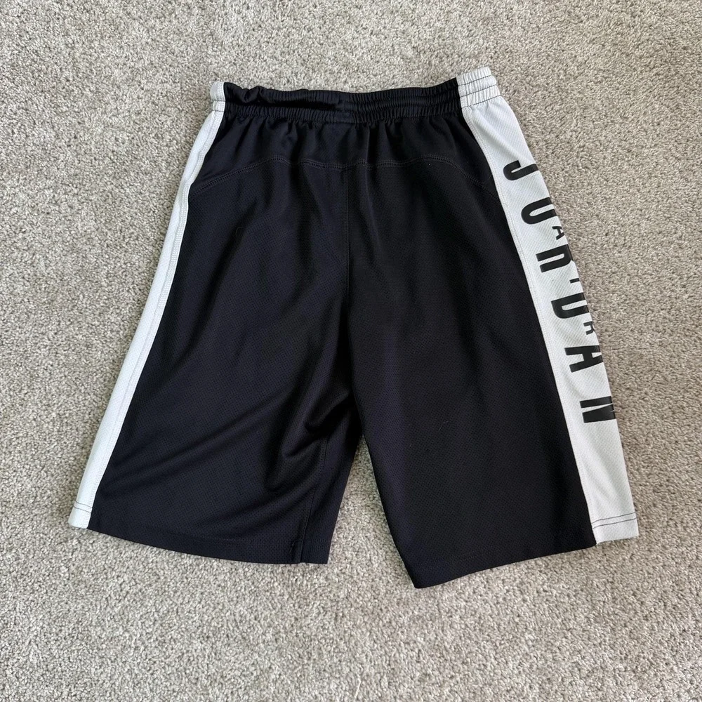 Jordan Basketball Shorts Kids XL 13-15 Yrs Black White Mesh Colorblock Gym